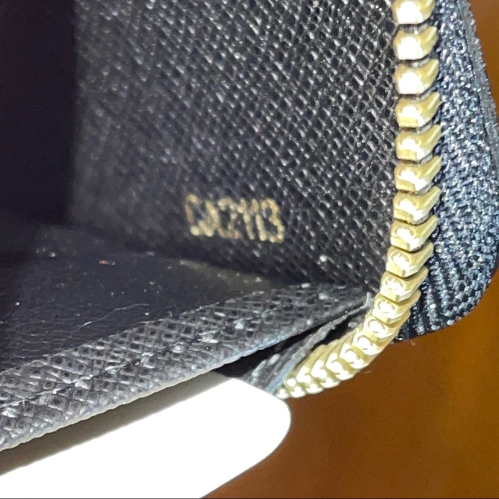 Louis Vuitton Black Sequin Damier Paillettes Zippy Wallet - Picture 14 of 14